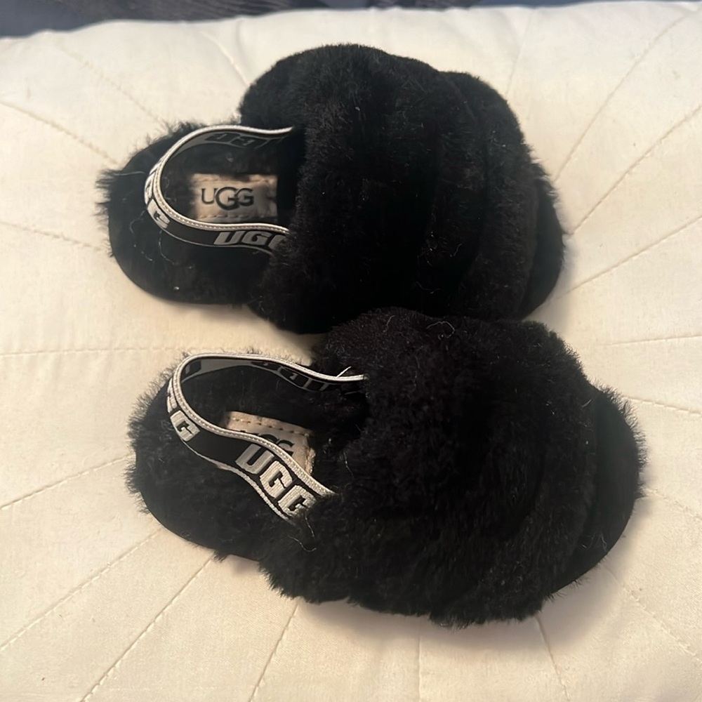 UGG Fluffy slide slippers